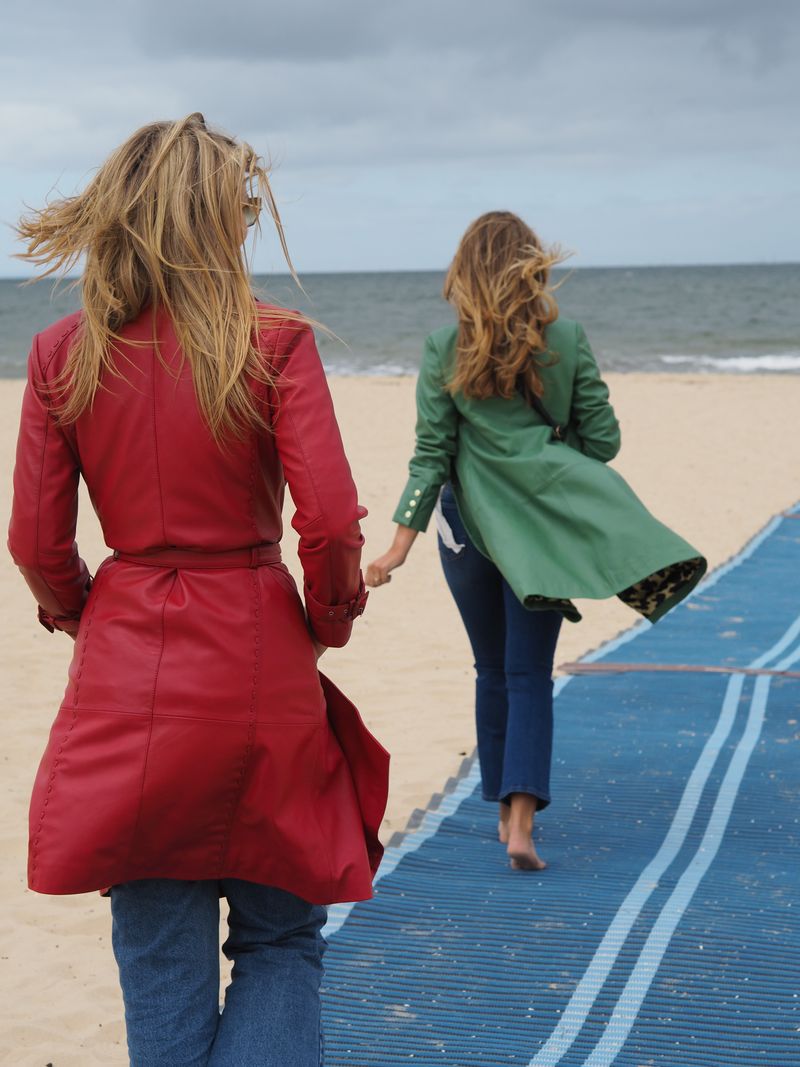 Pia Trench | Red