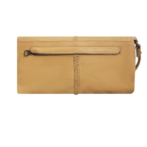Cadelle Leather, Luna Soft Clutch Camel, product shoot 3